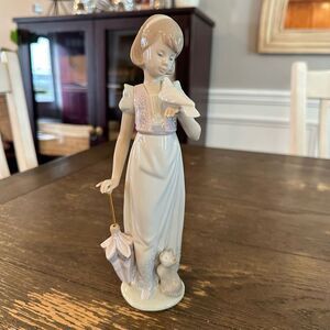 Lladro Vintage ‎ #7611 Summer Stroll Collector’s Society 1991 Girl with umbrella